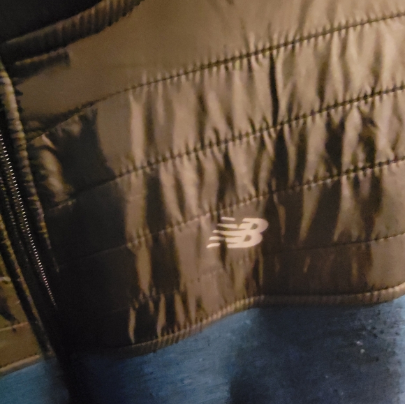 New Balance Sweater style hoodie jacket - Picture 6 of 6